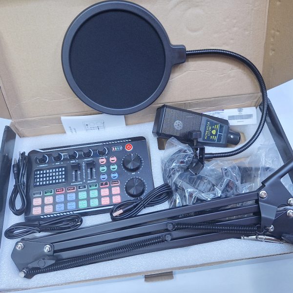 USB podcast microphone with arm stand, pop filter, inbuilt sound, aux port, echo control, vol control and mute button