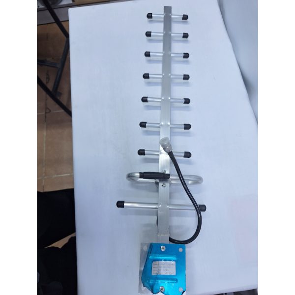 Triband 2G 3G 4G Cell GSM signal booster Kit includes 10M cable 1 planar mushroom, 1 outdoor antenna, Triband booster